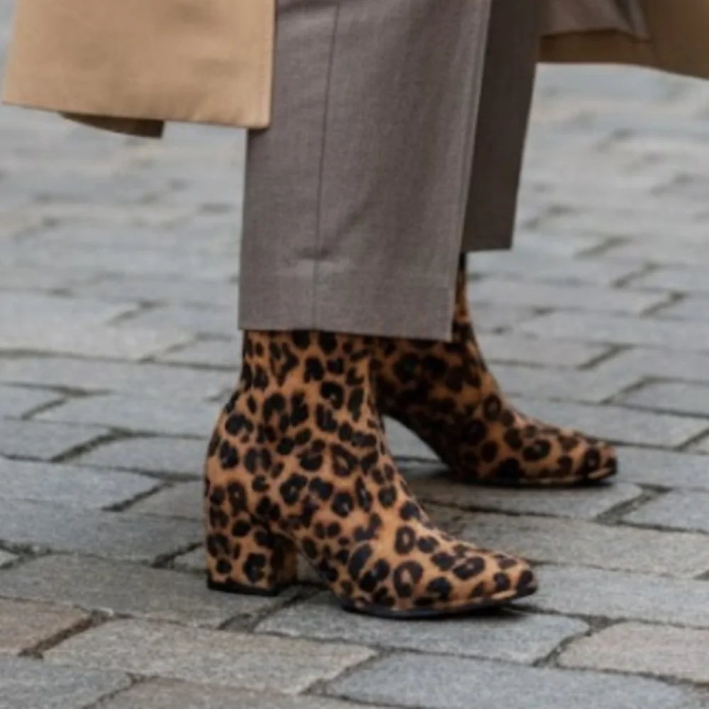 Marc Fisher women's leopard print ankle boots, stretch slip on block heel. - Picture 12 of 12